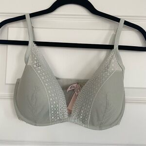 Victoria's Secret Lace Detail Bra in Muted Mint